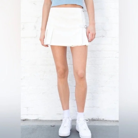 Brandy Melville Dresses & Skirts - Brandy Melville Dana White Buckle Skirt